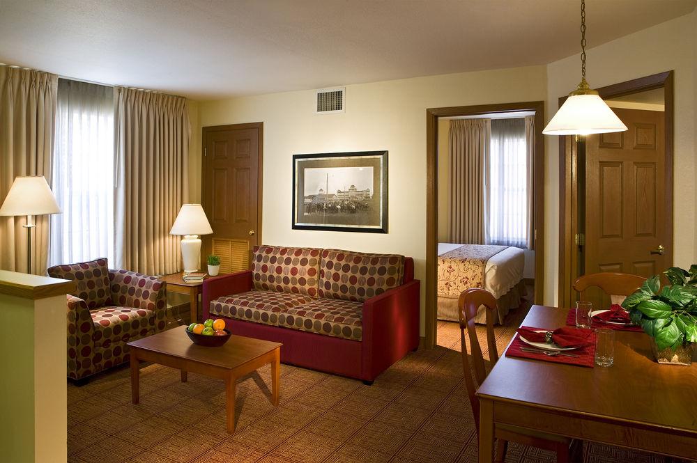 Towneplace Suites By Marriott Detroit Livonia Kültér fotó